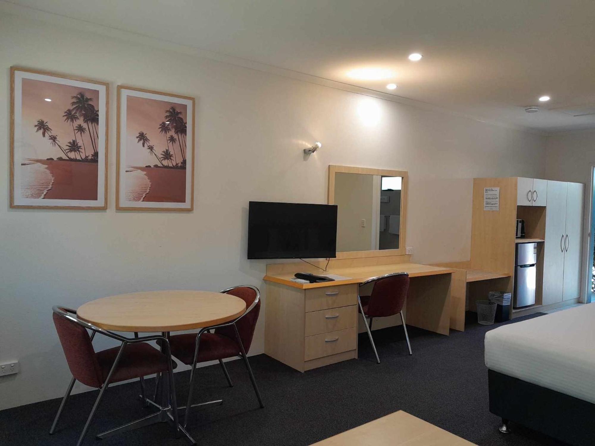 Red Bridge Motor Inn Woombye Exterior photo