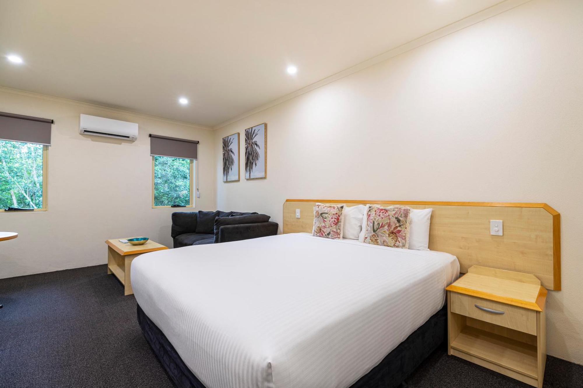 Red Bridge Motor Inn Woombye Exterior photo