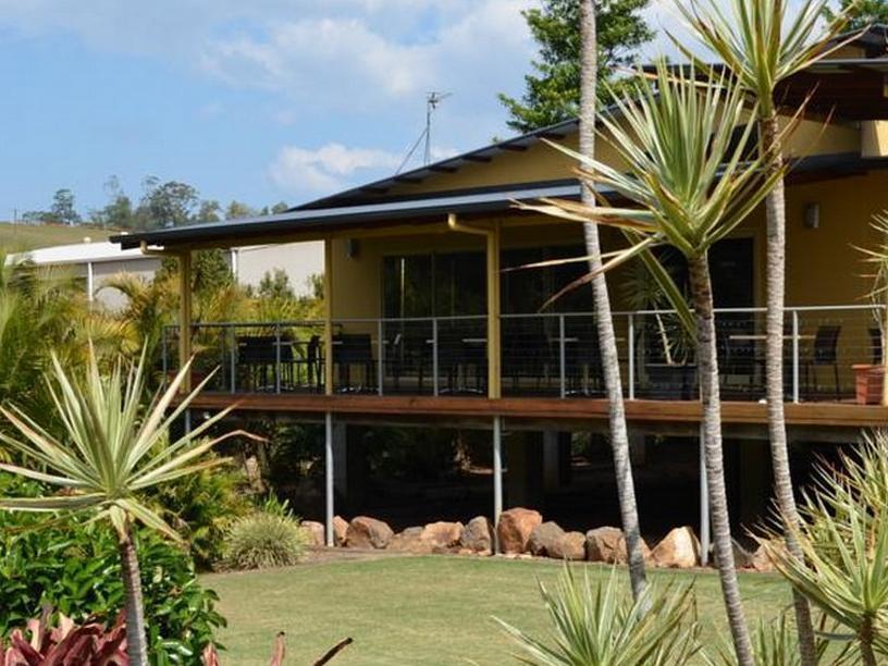 Red Bridge Motor Inn Woombye Exterior photo