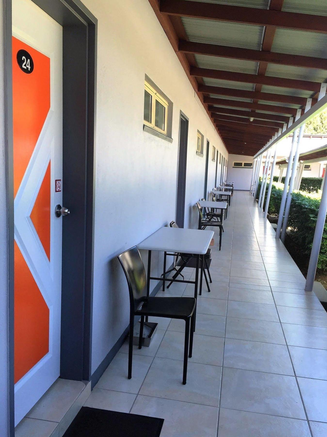 Red Bridge Motor Inn Woombye Exterior photo